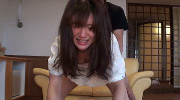 美人受付嬢のいやらしい営み れな シーン画像