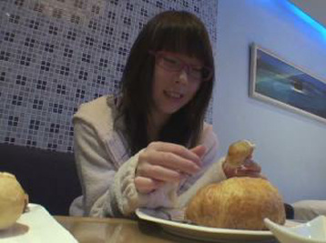 天然発情娘の性愛 ちあき20歳Dカップめがね女子大生ハメ撮り シーン画像