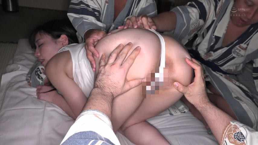 肉体接待を強要された巨乳若女将 天野美優 シーン画像