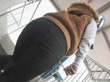 パイパン白桃尻-タプタプけつクッション- 彩芽はる シーン画像